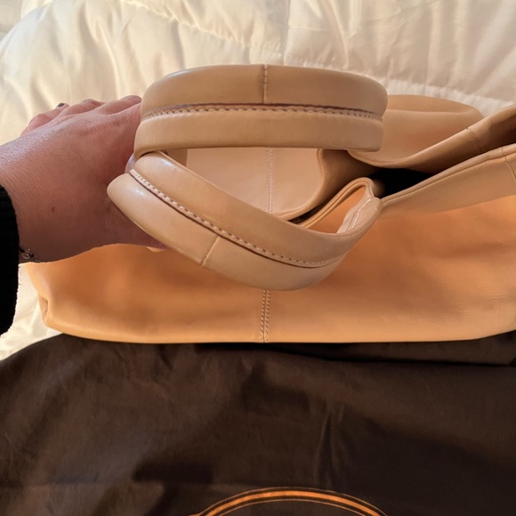 Tods brand all leather beige purse - Picture 5 of 15